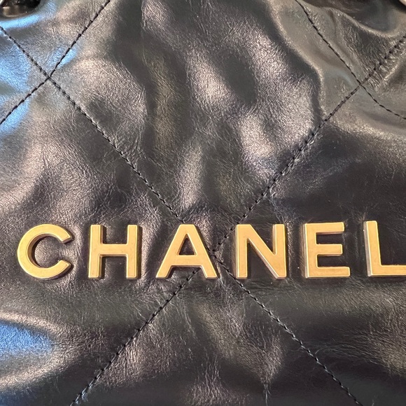 CHANEL BLACK LEATHER MINI 22 bag with original everything incl shopping bag. - Picture 5 of 8